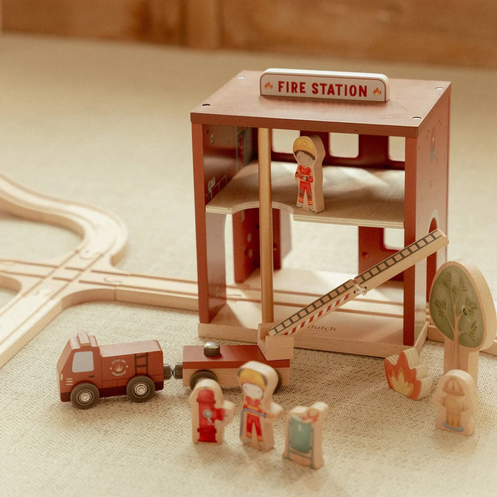 Houten brandweerkazerne – Rood – Essentials