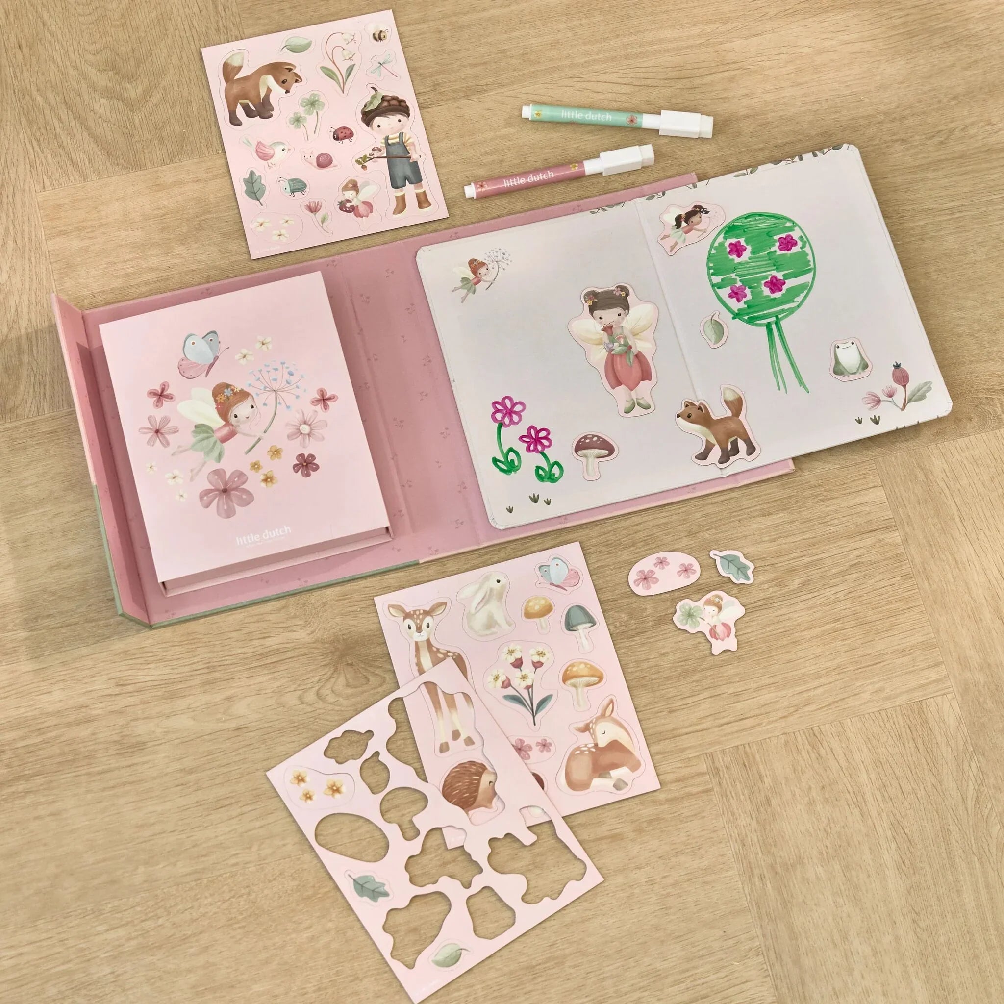Magnetisch speelboek - Rosa